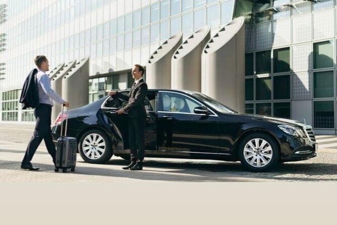 Private Airport Transfer between Paris and Parisian Airports - Timing, Traffic, and Why 45 Minutes Is a Guide, Not a Promise