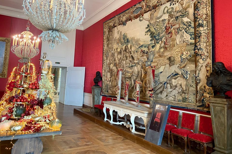Private Chenonceau Chambord Amboise Loire Castles from Paris - Private Mercedes transport: what you gain with 2 to 7 people