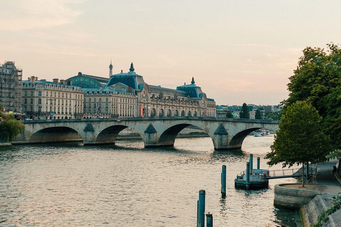 Private City Kickstart Tour: Paris - The best part: the local questions you get answered while you’re standing there
