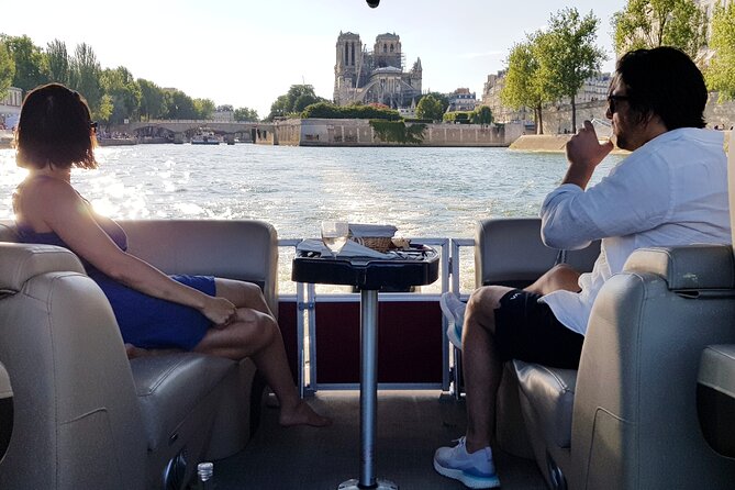 Private cruise with Paris water way - The value: a private Seine loop that feels like a guided walk, not a tour stampede