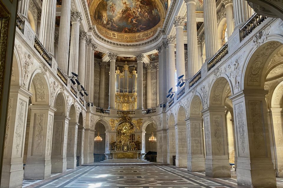 Private Fontainebleau, Versailles, Trianon from Paris - Big Trianon: a guided look at the private retreat feeling