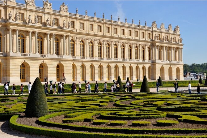 Private Full Day Paris trip including Louvre and Versailles with Pickup - Pickup and tickets: what’s handled, what’s not