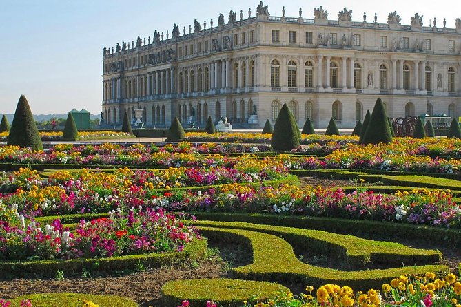 Private Full Day Tour to Versailles and Giverny from Paris with Hotel Pick Up - Price and value: is it worth $1,276.11 per person?