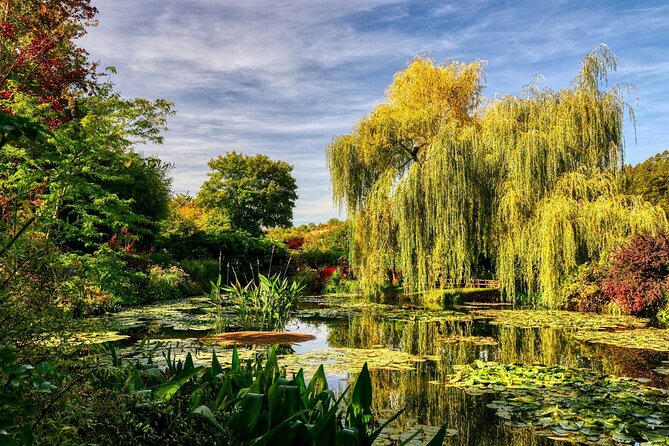 Private Giverny Monet’s House & Gardens Half-Day Tour from Paris - The Mercedes Ride: Comfort Matters on a 1.5-Hour Hop