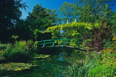 Private Giverny Roundtrip and Entrance Ticket from Paris - Fondation Claude Monet: your house-and-gardens core