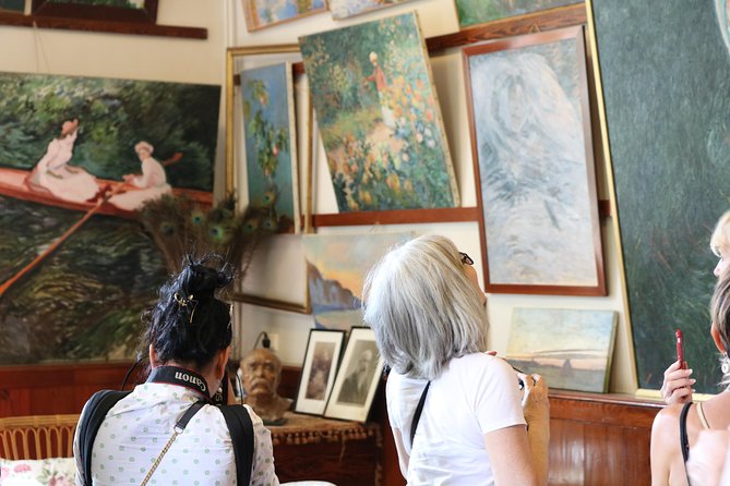 Private Giverny & Versailles Day Trip with Lunch & Hotel Transfers from Paris - The guide factor: why Isabelle’s crowd strategy matters