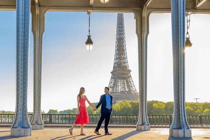 Private Guided Professional Photoshoot by the Eiffel Tower - Meet at Trocadéro: the fastest way to start your Eiffel Tower photo plan