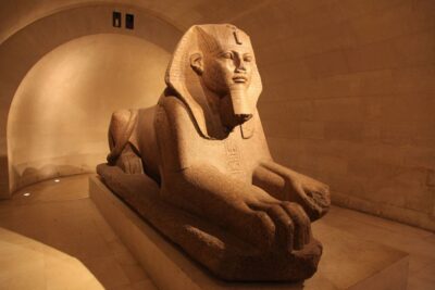 Private Guided Tour, The Louvre by night ! - Where you meet: the Pyramid and the Louis XIV statue