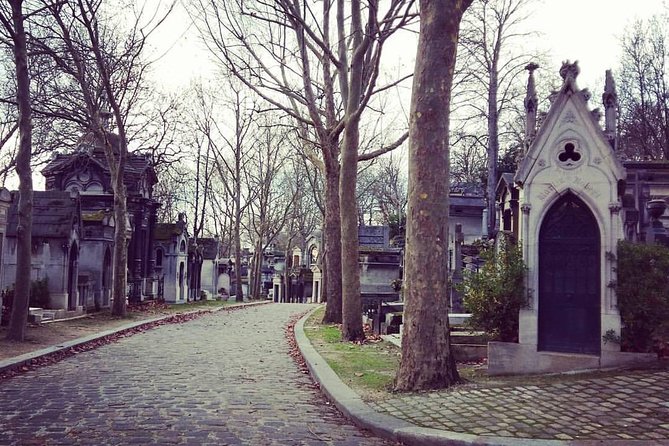 Private Guided Tour to Père Lachaise Cemetery in Paris - Meeting at Gambetta and getting the timing right