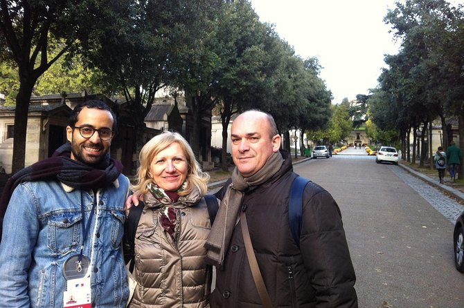 Private Guided Tour to Père Lachaise Cemetery in Paris - Crowds, one-on-one attention, and the feel you get