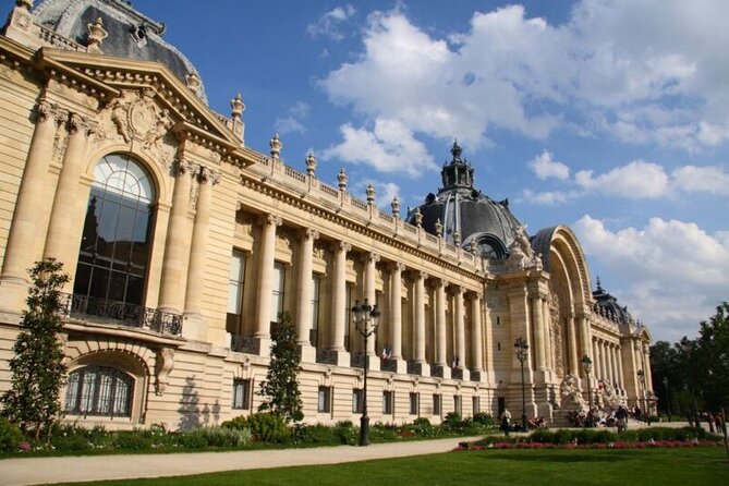 Private Highlights of Paris Tuk-Tuk Experience - Pont Alexandre III and the Petit & Grand Palais pass-by