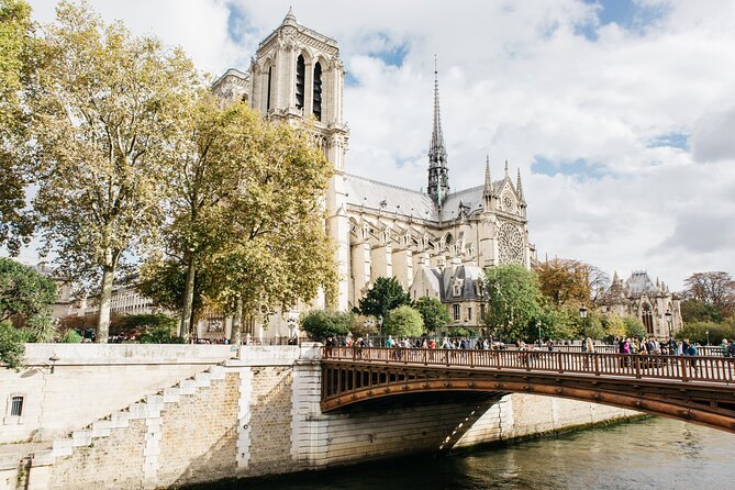 Private Historical Tour of Notre Dame - Who should book this private Notre-Dame exterior tour