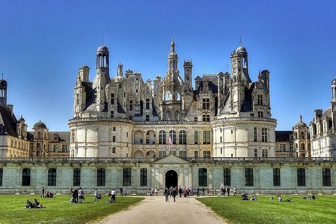 Private Loire Valley Day Trip: Chambord, Chenonceau & Clos Lucé - Who this day trip is best for