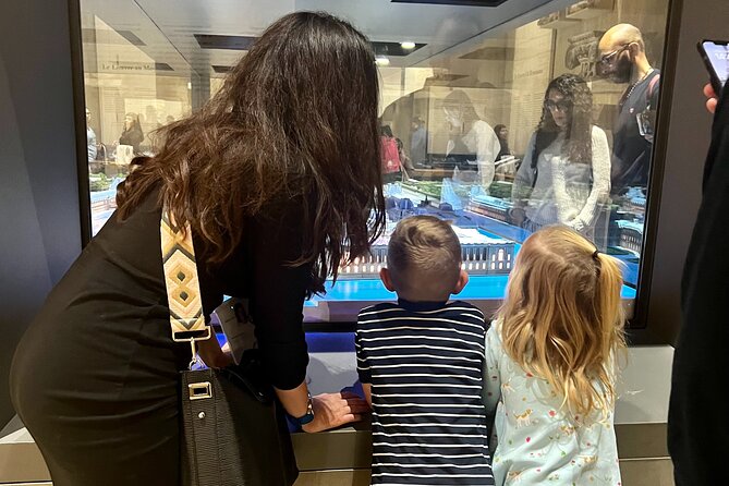 Private Louvre Tour in Paris for Kids and Families - What You’ll See: The Big Names Without the Museum Burnout