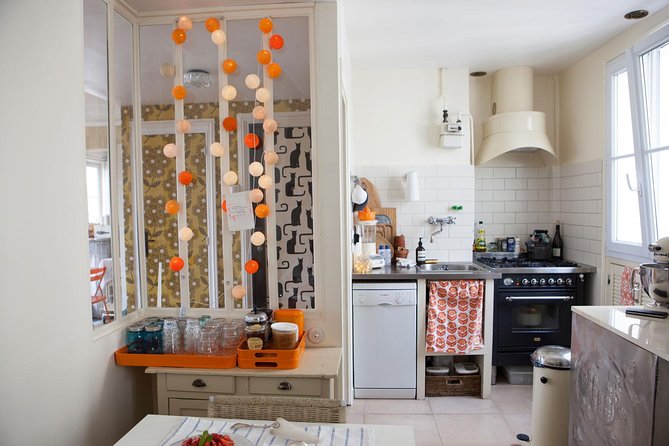Private Market Tour and Classic French Cooking Class in Paris - The Neighborhood Feel: Why the 17th Arrondissement Stops You From Feeling Like a Tourist