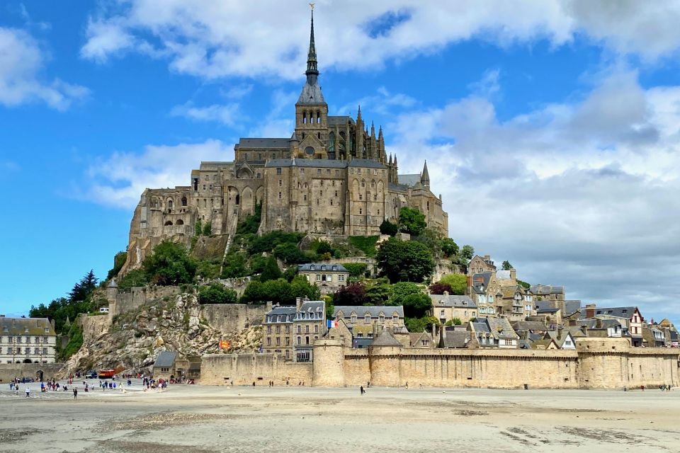 Private Mont Saint-Michel trip from Paris Calvados tasting - Arriving at Mont Saint-Michel and getting to the Abbey area