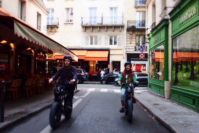 Private Paris electric bike ride with video - Price and value: $71.08 for a private 90-minute ride