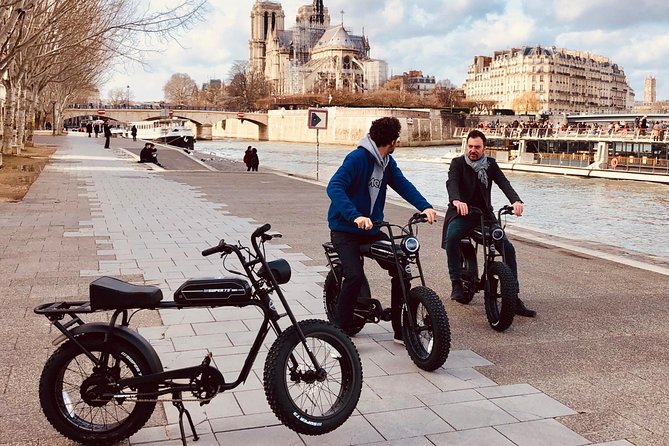 Private Paris electric bike ride with video - Getting rolling: the e-bike start-up and safety rhythm