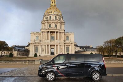 Private Paris Night Lights & Landmarks Tour - The night-light route: timing, traffic, and getting the best photos
