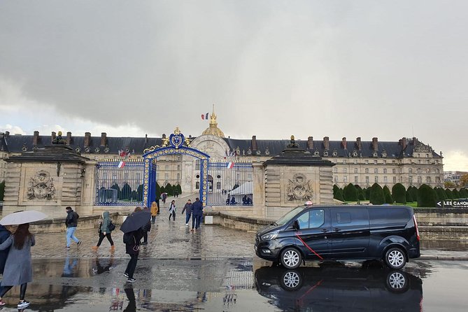 Private Paris Night Lights & Landmarks Tour - Notre-Dame and Moulin Rouge: the free stops that set the mood