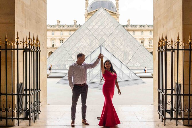Private Photoshoot at the Louvre area in Paris - Jardin des Tuileries: soft, classic final frames