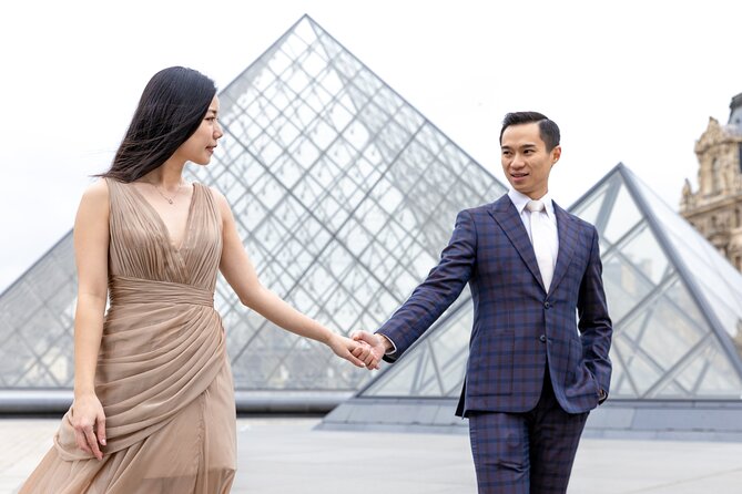 Private Photoshoot at the Louvre area in Paris - Choosing edits: your control over the final look