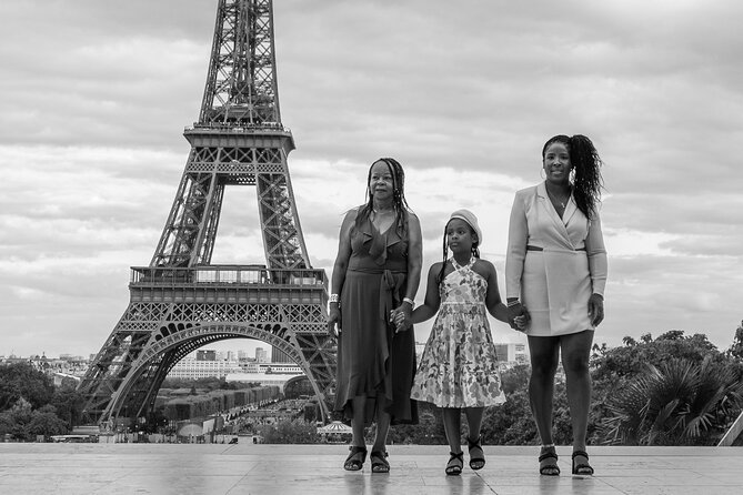 Private Photoshoot with the Iconic Eiffel Tower in Paris - Who This One-Hour Shoot Fits Best