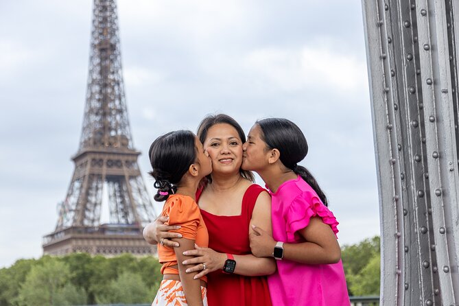 Private Professional Photoshoot in Paris - Price and value: what $152.51 per group really buys
