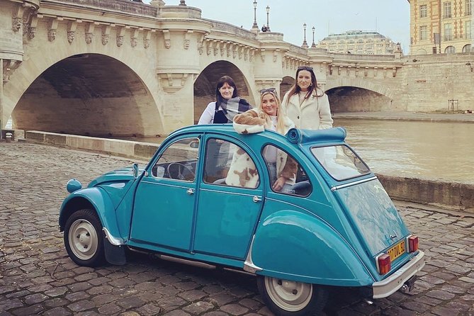 Private ride in a Citroën 2CV in Paris - 2h - The Grand Paris avenue run and Arc de Triomphe turnaround