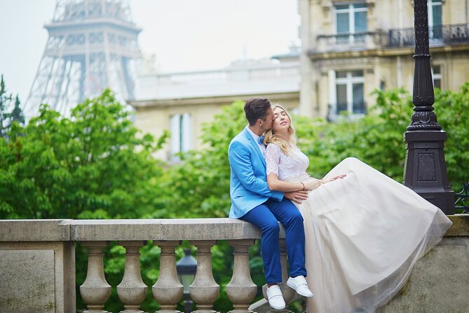 Private Romantic Photoshoot in Paris with Bouquet of Flowers - What You Receive: 50 Photos, Online Gallery, and 48-Hour Delivery