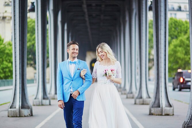 Private Romantic Photoshoot in Paris with Bouquet of Flowers - Price and Value: How $150.10 Makes Sense for Up to 4 People