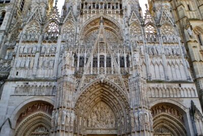 Private Rouen, Giverny Trip from Paris with Michelin Lunch - Hotel Pickup to Claude Monet’s House: Morning Pace and What You’ll See