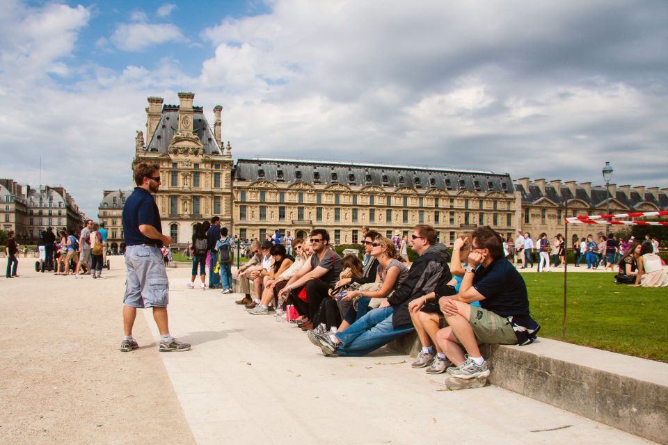 Private Secrets of Paris Bike Tour - Guides make the difference: English clarity and animated storytelling