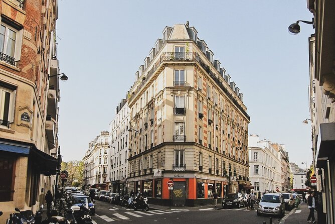 Private Street Art Tour in Paris with Local Expert - Rue des Cascades: When Street Art Starts Looking Like a Scene