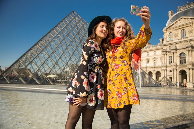 PRIVATE TOUR: Highlights & Hidden Gems of Paris With Locals - Private walking tour value: why this format works in Paris