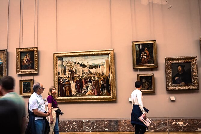 Private Tour, Luxury Eiffel Tower Lunch, Seine Cruise & Louvre - Meeting Point and Getting Around Without Hotel Pickup