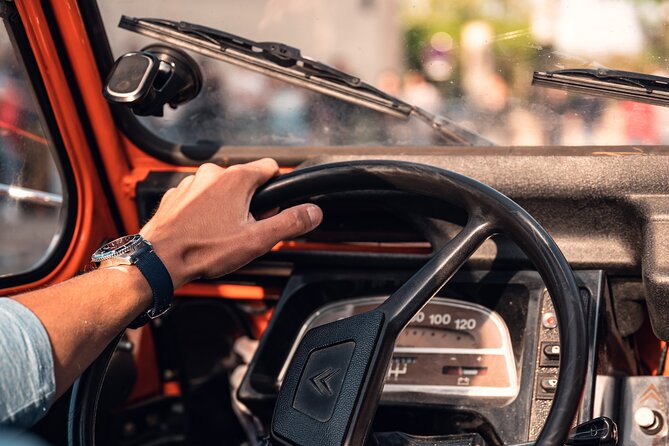 Private Tour of Montmartre in a Citroën Classic - The One-Hour Plan: What You Actually See