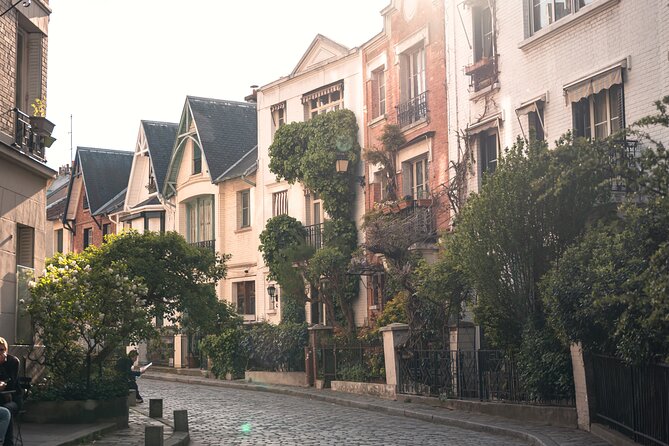 Private Tour of Montmartre in a Citroën Classic - Moulin de la Galette: Wind, Views, and Old Paris Mood