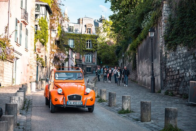 Private Tour of Montmartre in a Citroën Classic - Moulin Rouge and the Big-Sign Moment