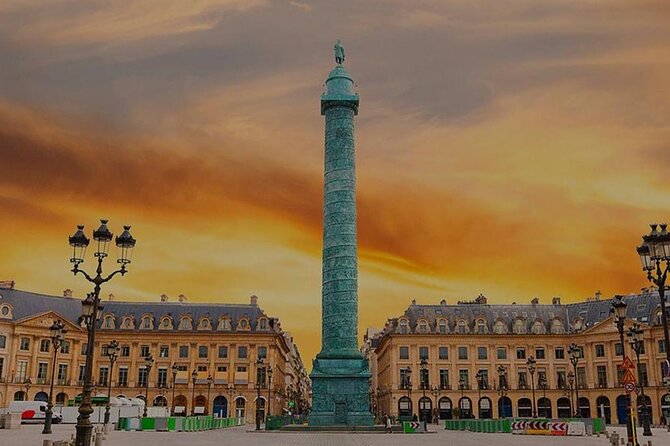 Private tour of various Monuments in Paris - Fontaine Saint-Michel to Musée d’Orsay: two art moods in one stretch