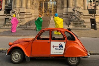 Private tour Paris Sightseeing 2 hours in Citroën 2CV - Grand Palais area to Eiffel Tower: the showpiece drive