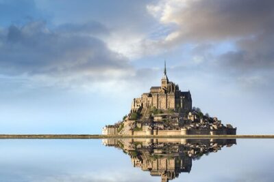 Private Tour to Mont St-Michel and Honfleur from Paris - Walking the island: abbey views, steep lanes, and the best kind of wandering