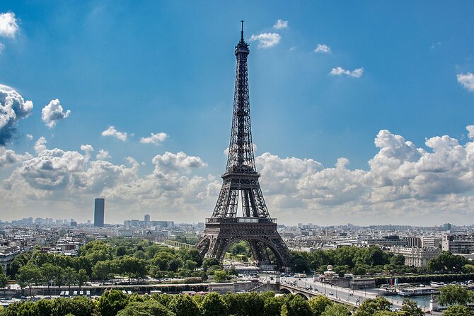 Private Transfer from CDG Charles de Gaulle Airport to Paris - What this CDG to Paris transfer really is