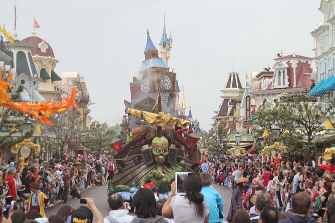 Private transfer from Paris to Disneyland - Why a private Paris to Disneyland transfer beats trains and buses