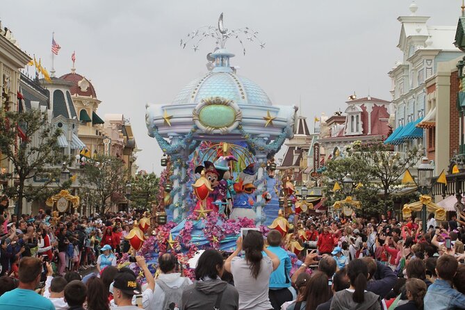Private transfer from Paris to Disneyland - Pickup in central Paris: hotels, stations, and your exact address