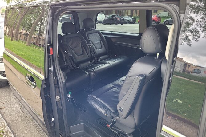 Private Transfer Paris from and to Airport (CDG, Orly, Beauvais) - Pickup in Paris: door-to-door, and why that’s a big deal