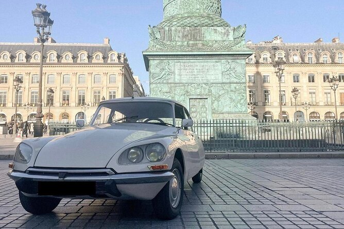 Private Vintage Car Tour of Paris in a Citroën DS - 2H - Stop 2: Champs-Élysées for a quick grand-street moment