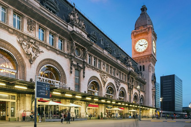 Private VIP transfer with a Ford Explorer from CDG Airport to Paris or return - Should you book this CDG transfer?