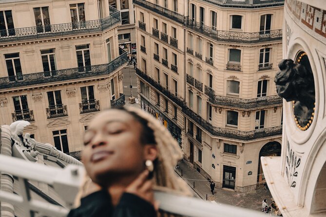 Professional Eiffel Tower Photo Tour with VOGUE Photographer - Same-day raw photos and retouch selection: what you actually get