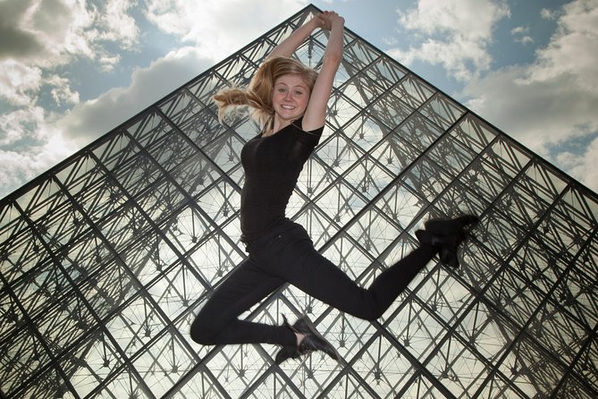Professional Photo Shoot Walking Tour in Central Paris - Why a Central Paris Photo Walk Beats Selfies